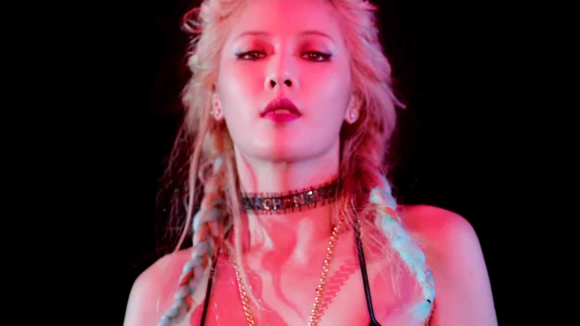 4Minute,HyunA - 因为红,잘나가서 그래 (Feat. 정일훈 Of BTOB) (Original version)
